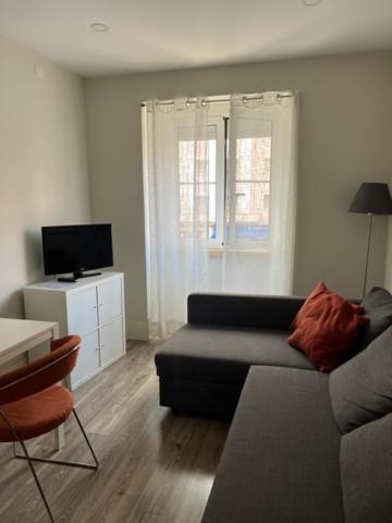 Fantastic 1 Bedroom Apartment At Roma Avenue - 1B Лісабон Екстер'єр фото